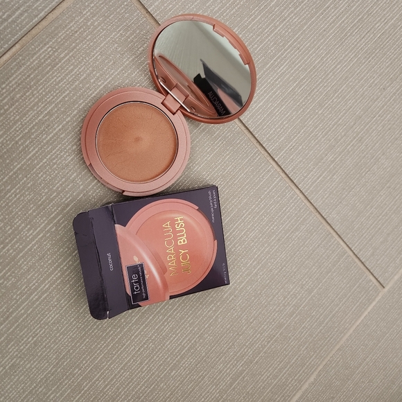 Tarte juicy blush coconut shade BNB - Picture 5 of 6